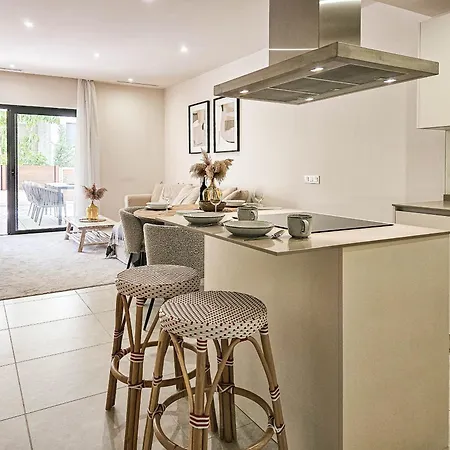 Two Bedroom In Jardiana Lotus In Apartment