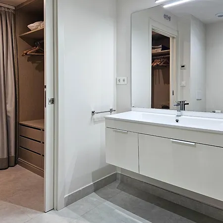 Apartment Two Bedroom In Jardiana Lotus In